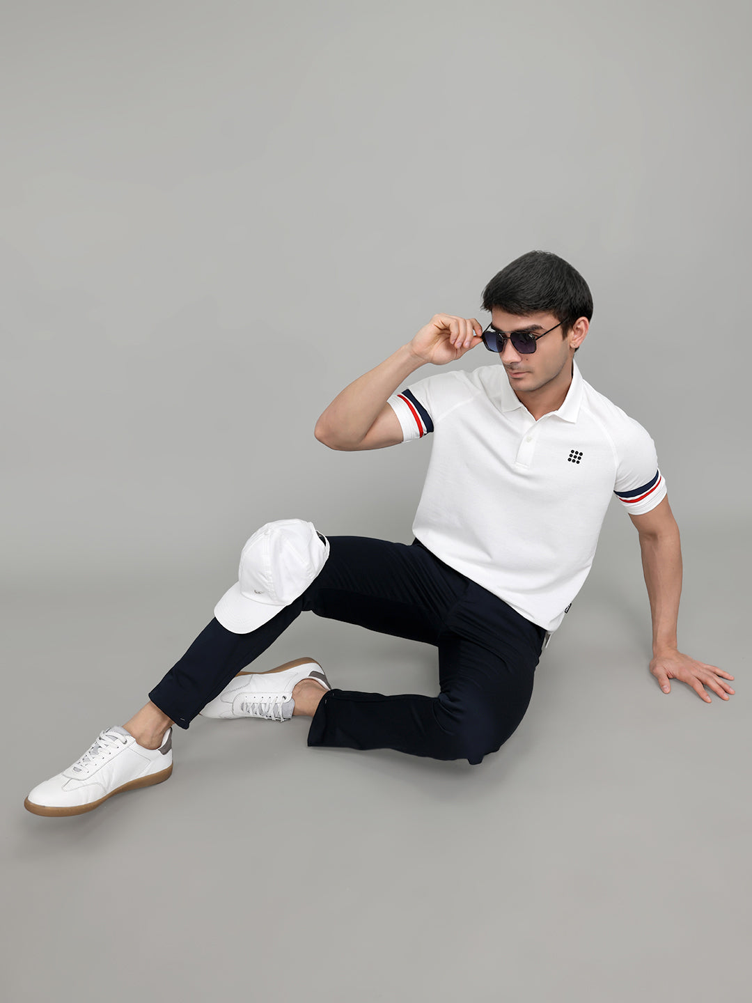 Rock.it Men White Solid Collar Half Sleeve T-Shirt