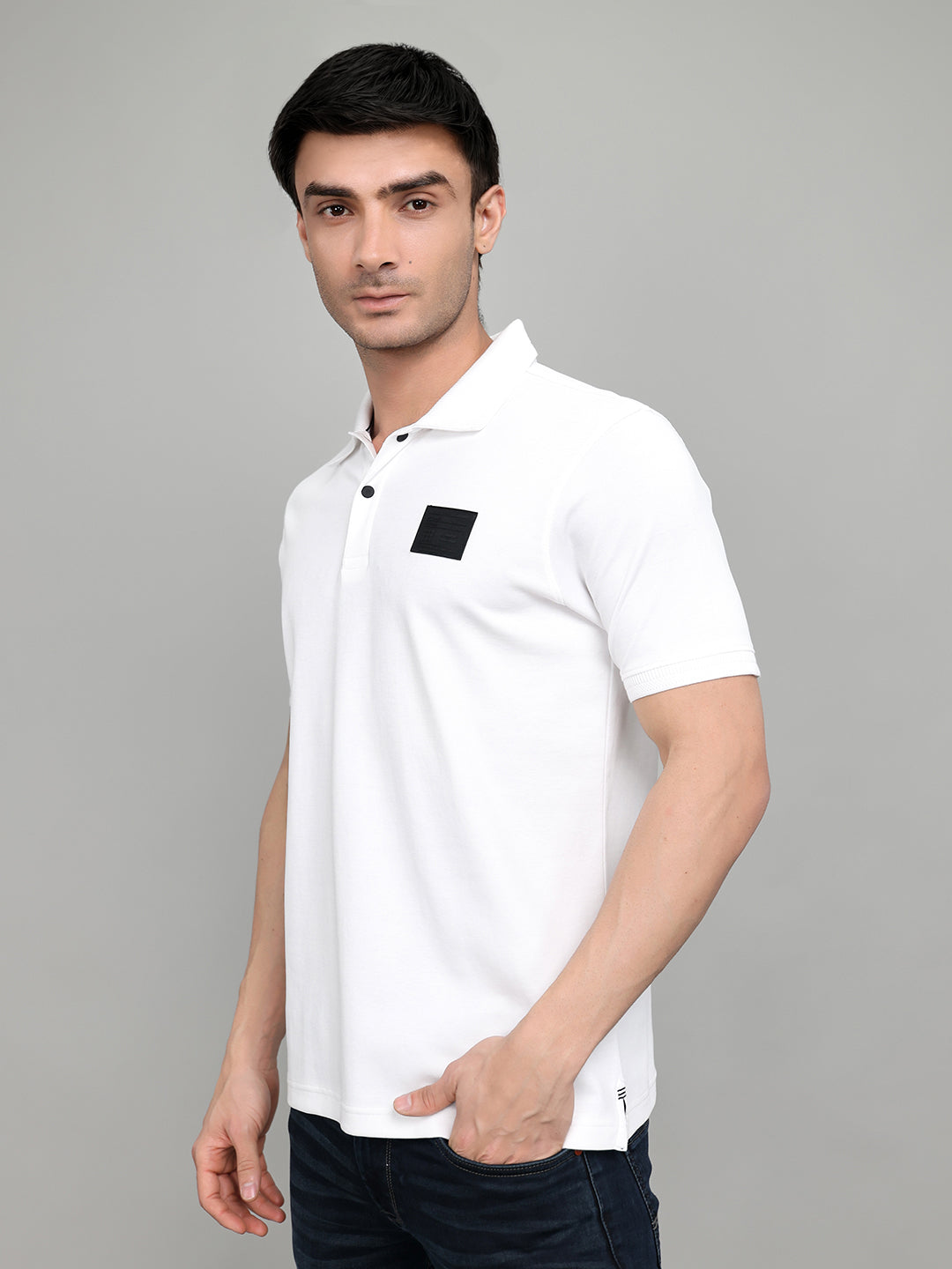 Rock.it Men White Solid Collar Half Sleeve T-Shirt