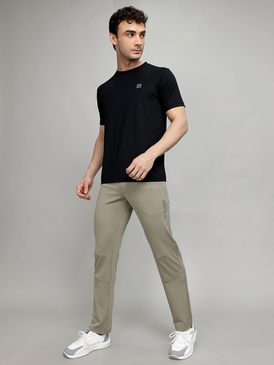 Rock.it Men Beige Solid Slim Fit Lower