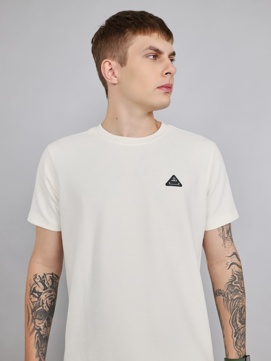 Rock.it Men Off White Self Design Round Neck Half Sleeve Cords Set