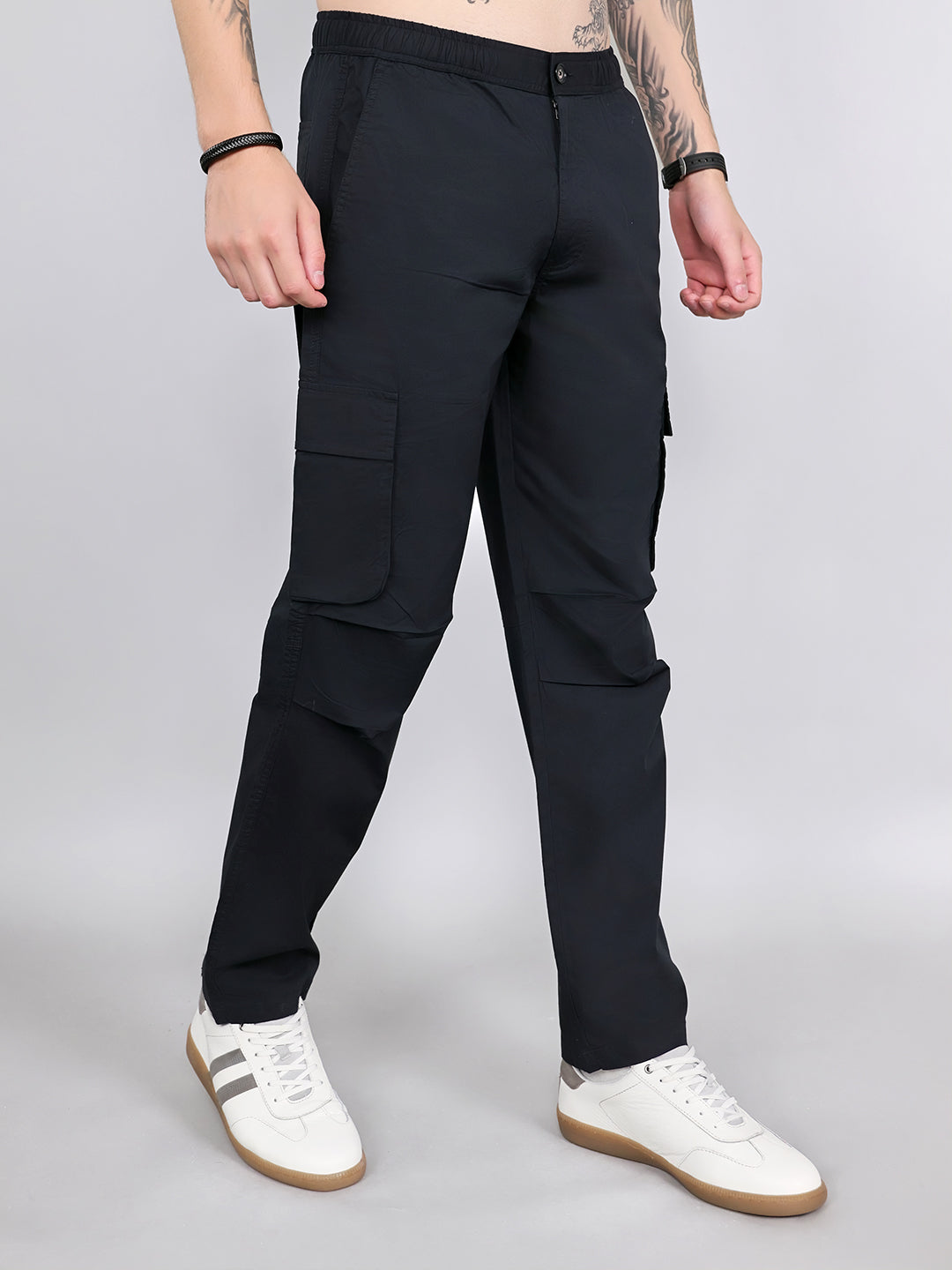 Rock.it Men Black Solid Regular Fit Cargo