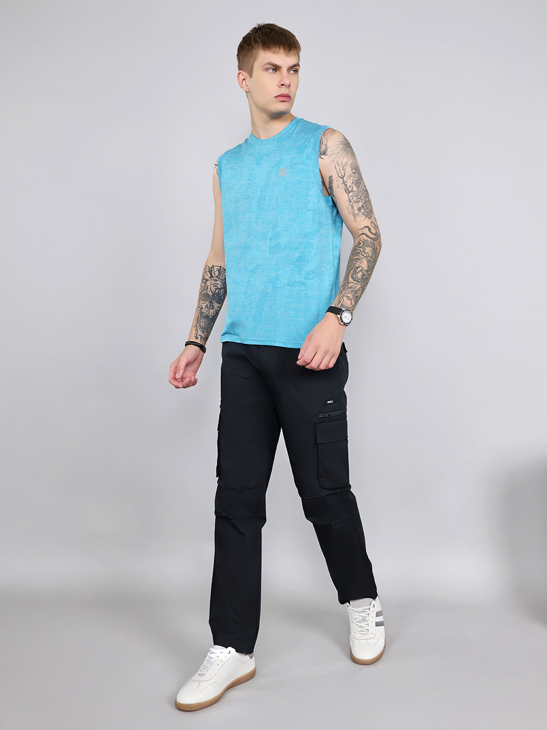 Rock.it Men Black Solid Regular Fit Cargo