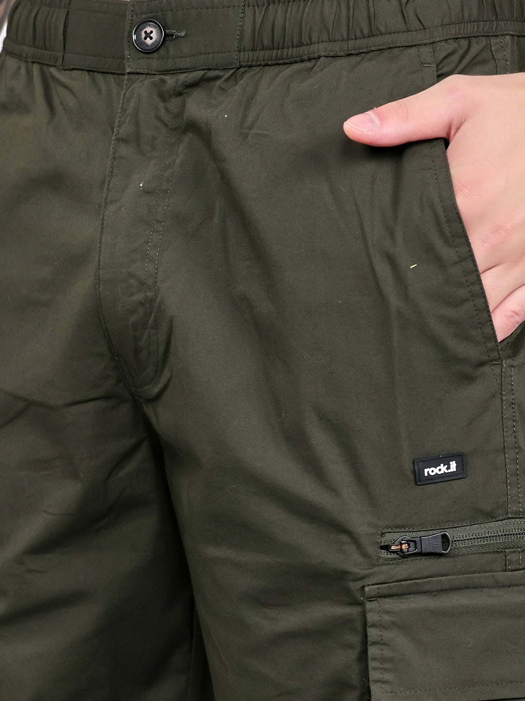 Rock.it Men Olive Solid Regular Fit Cargo