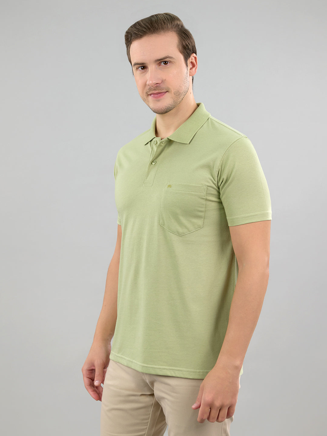 Men Green Solid Polo Collar Half Sleeve T-Shirt