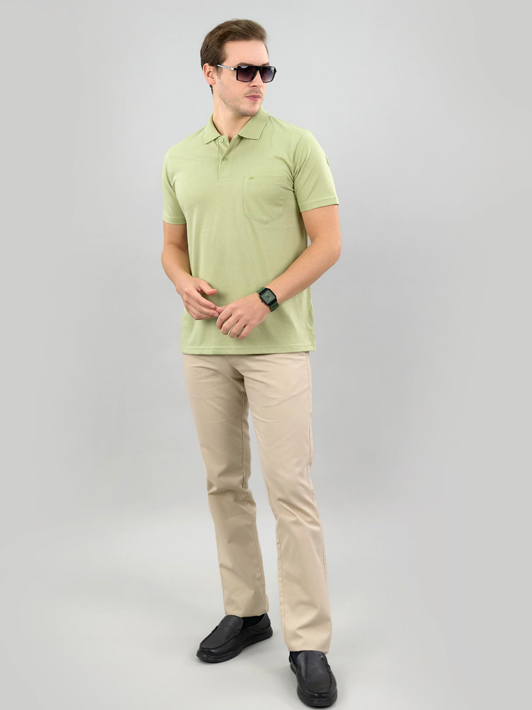 Men Green Solid Polo Collar Half Sleeve T-Shirt