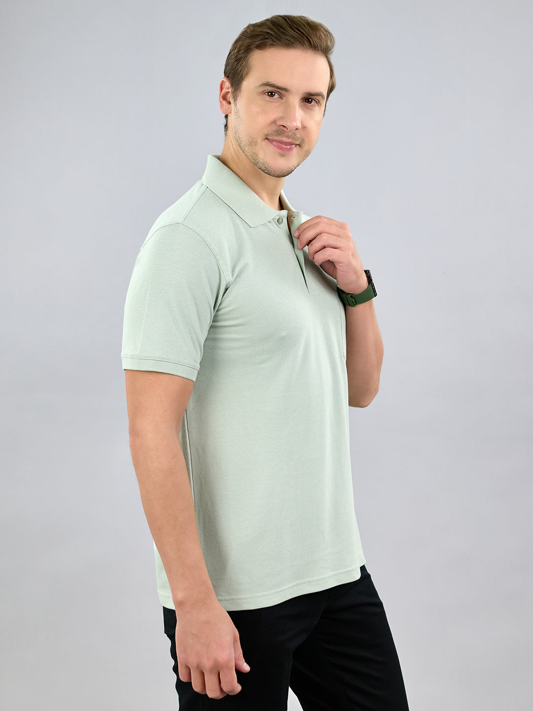 Men Green Solid Polo Collar Half Sleeve T-Shirt