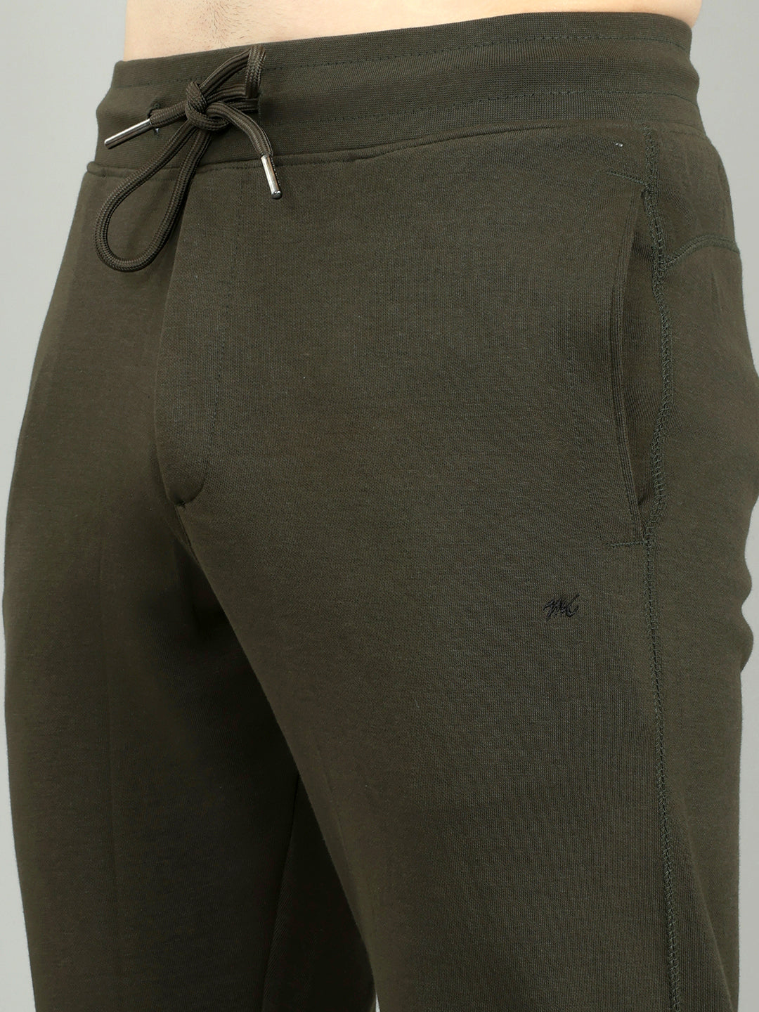 Men Olive Solid Regular Fit Lower