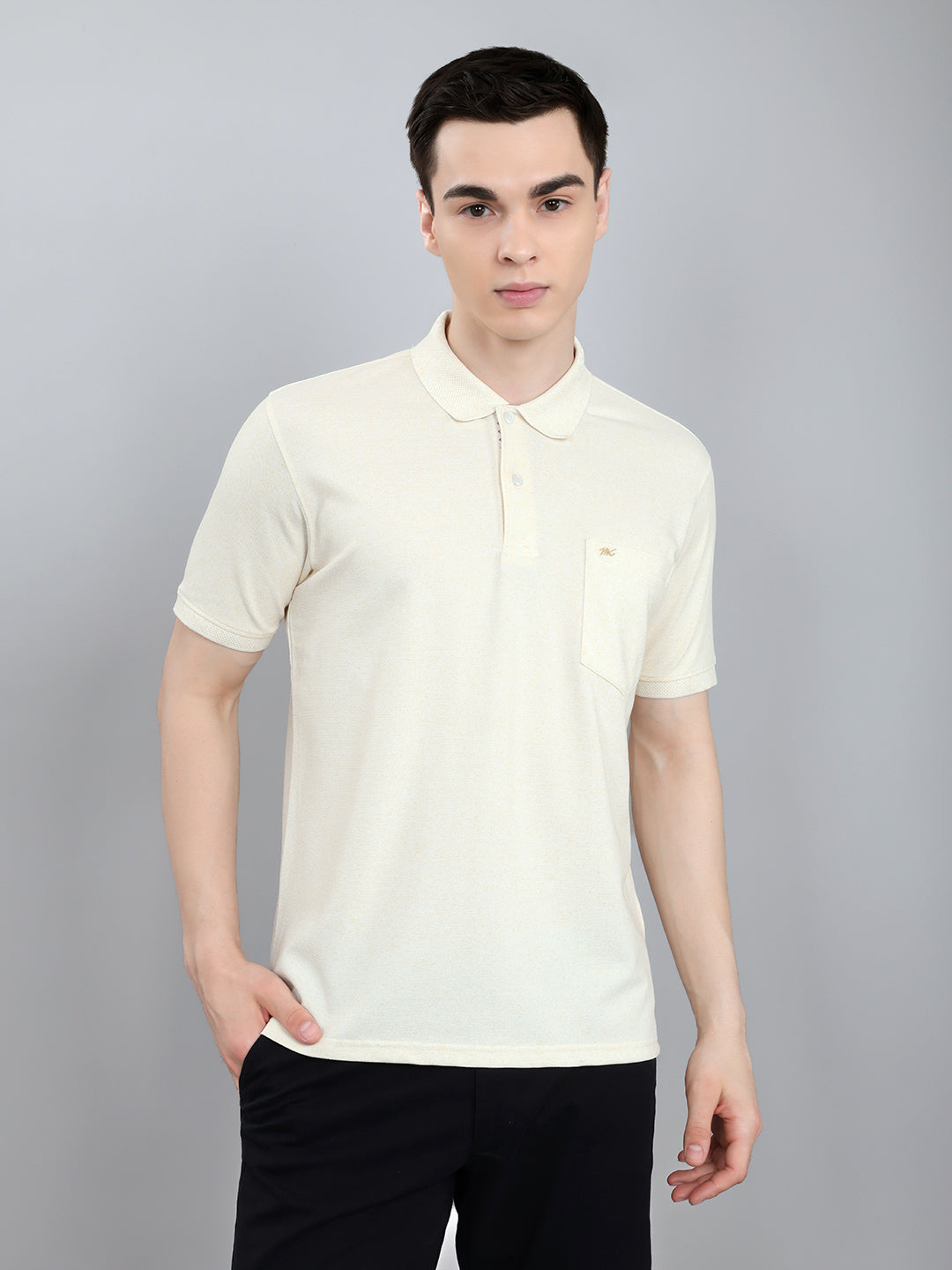 Men Yellow Solid Collar Half Sleeve T-Shirt