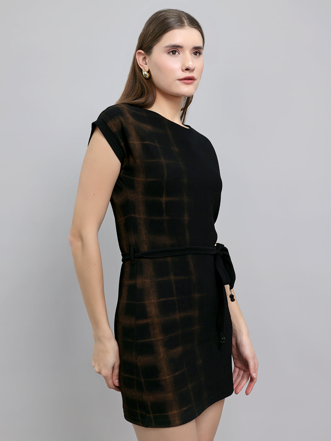 Women Black Self Design Round Neck Half Sleeve Dress