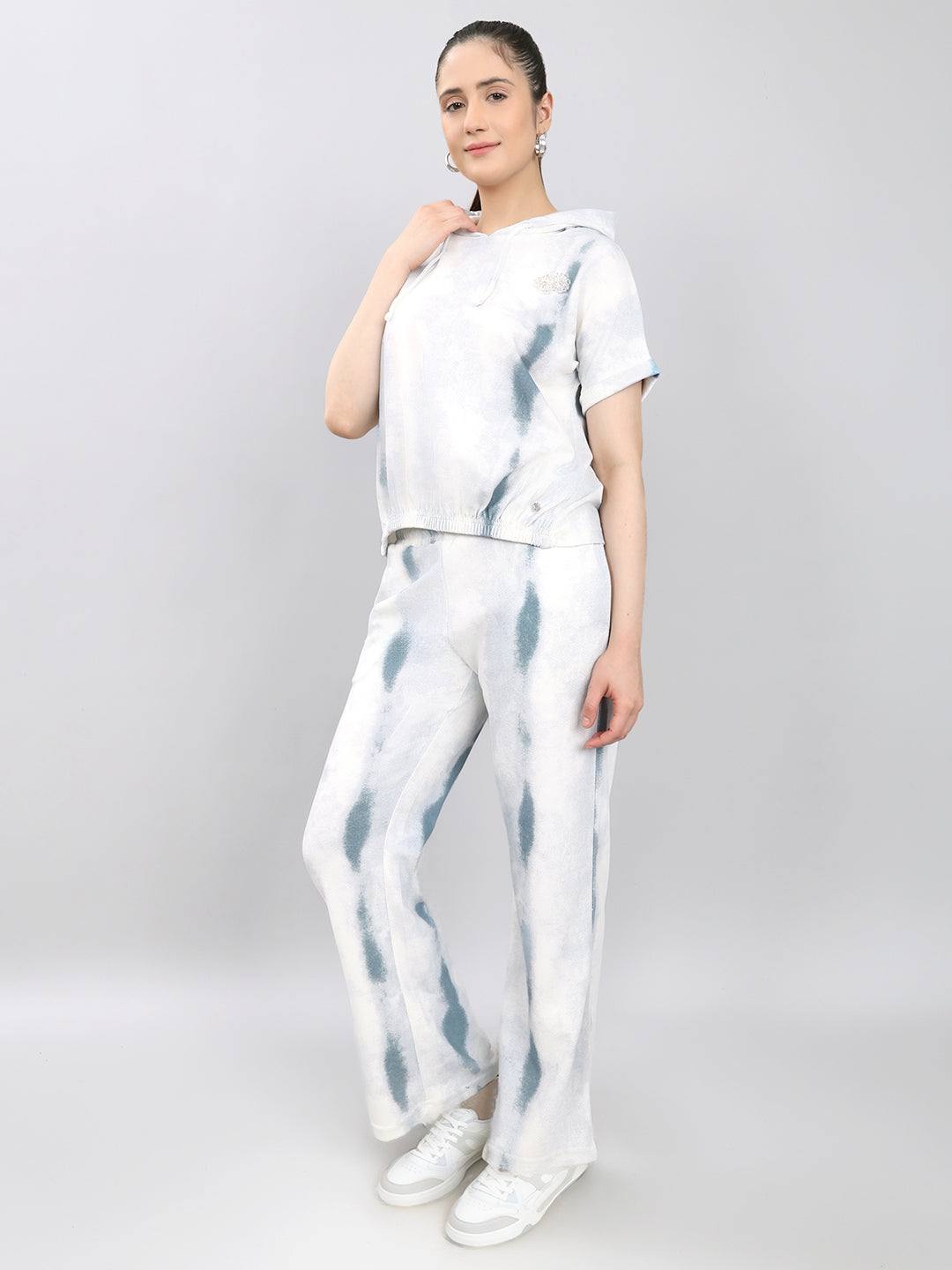 Women Off White Printed Round Neck Half Sleeve Cords Set