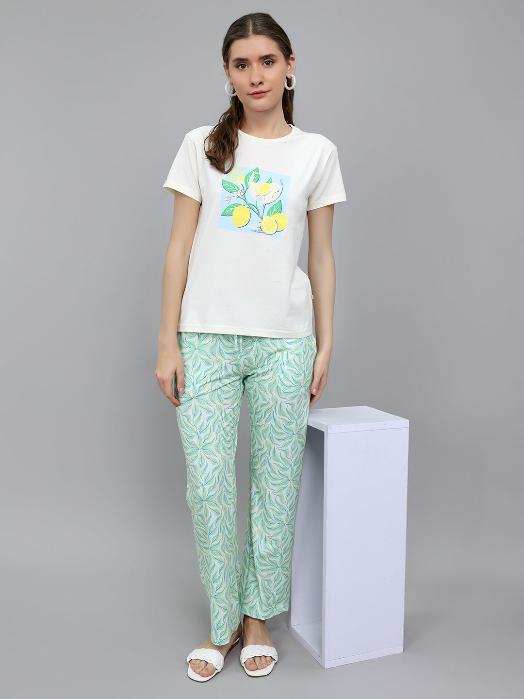 Women Off White Printed Round Neck Half Sleeve Lower Set