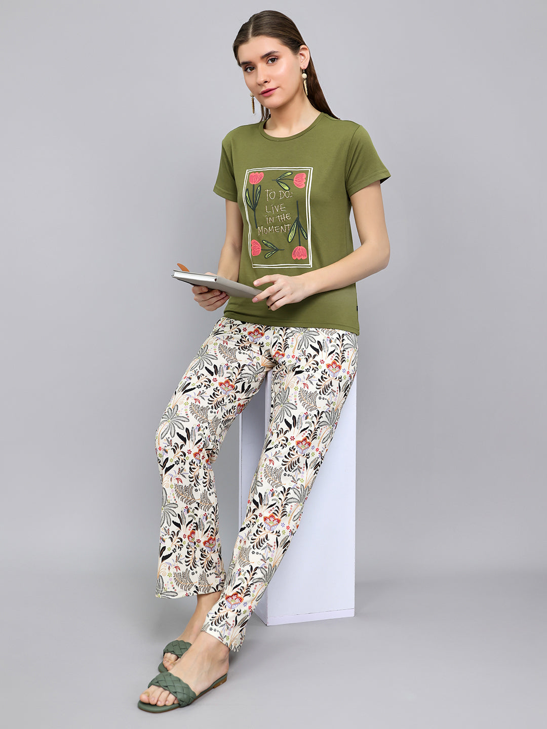 Women Olive Printed Round Neck Half Sleeve Lower Set