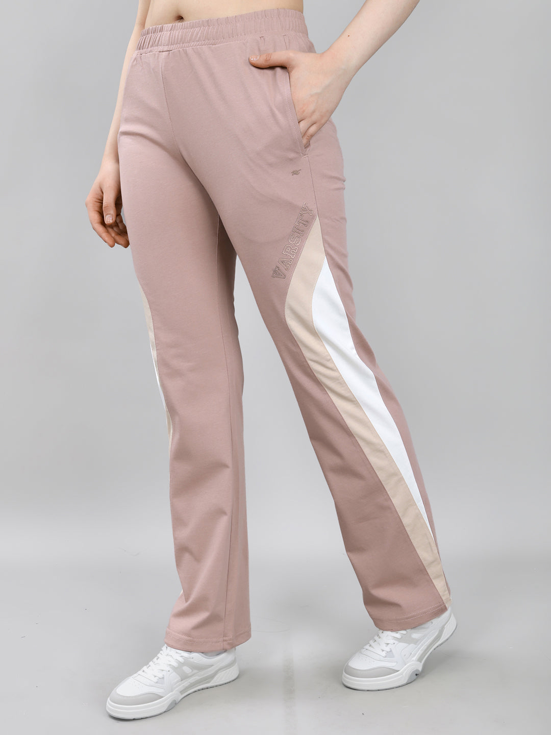 Women Mauve Solid Regular Fit Lower