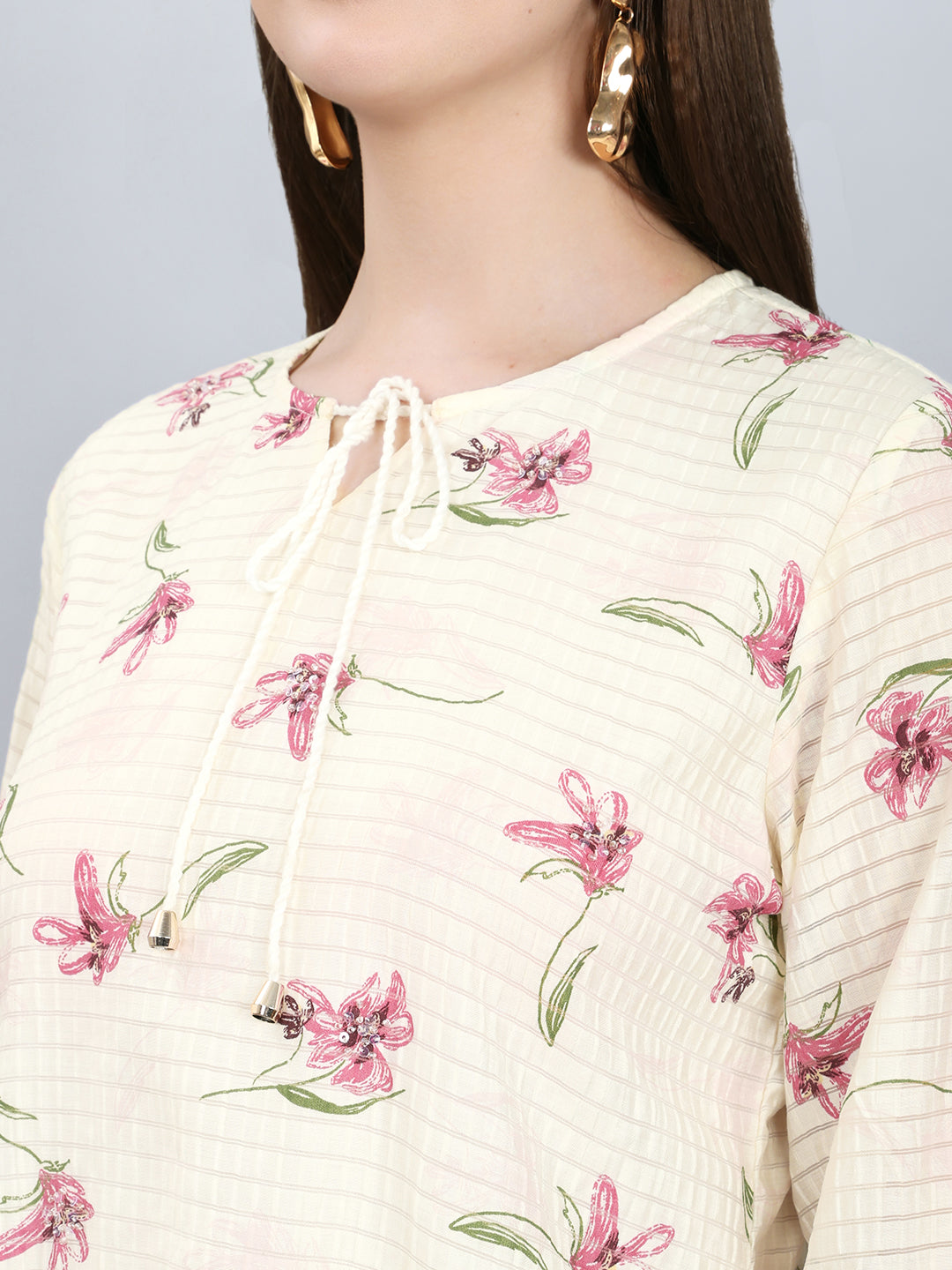 Women Off White Printed Fashion Neck Top