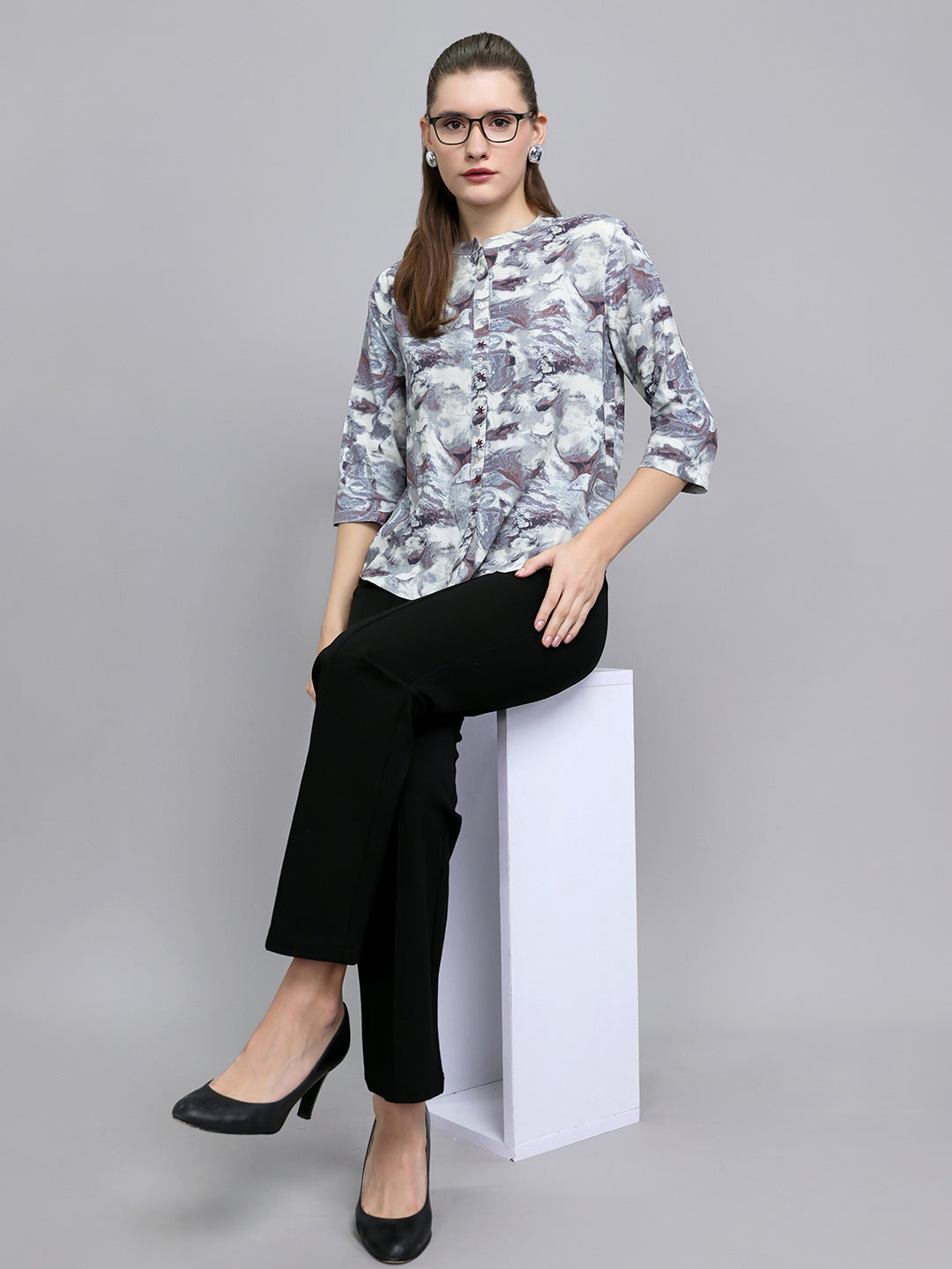 Women Grey Printed Henley Neck 3/4th Sleeve Top