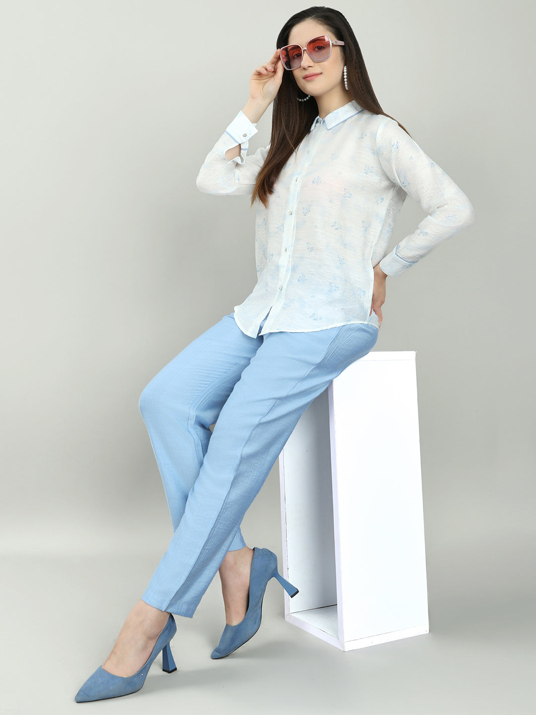 Women White Printed Round Neck Half Sleeve Cords Set