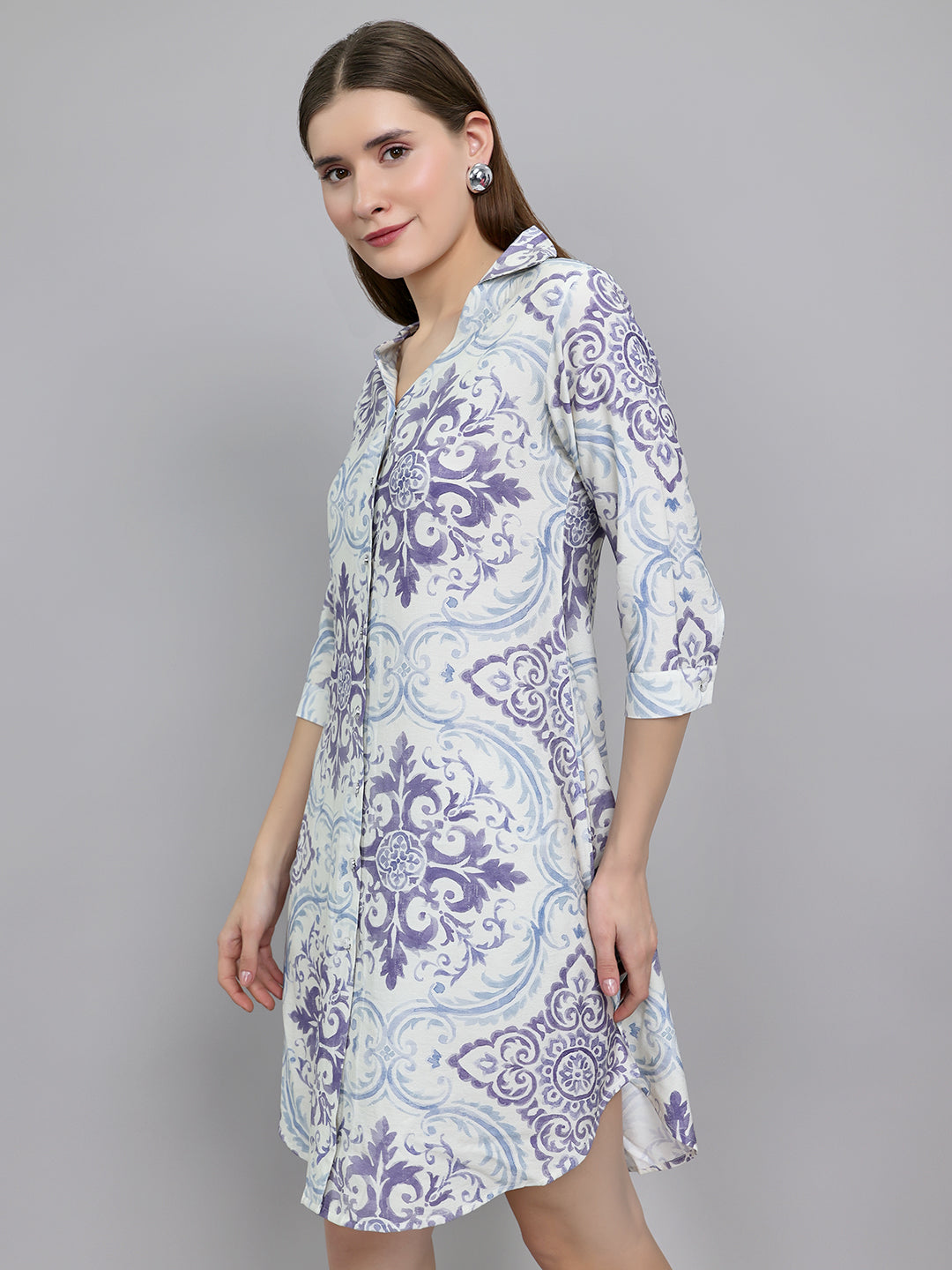 Women Off White Printed Front Open 3/4th Sleeve Tunic