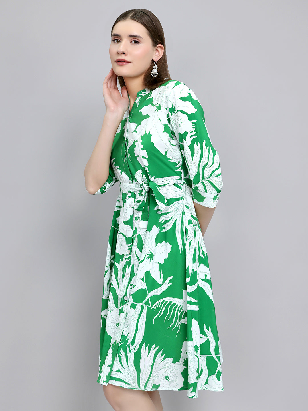 Women Green Floral Print Henley Neck 3/4th Sleeve Tunic