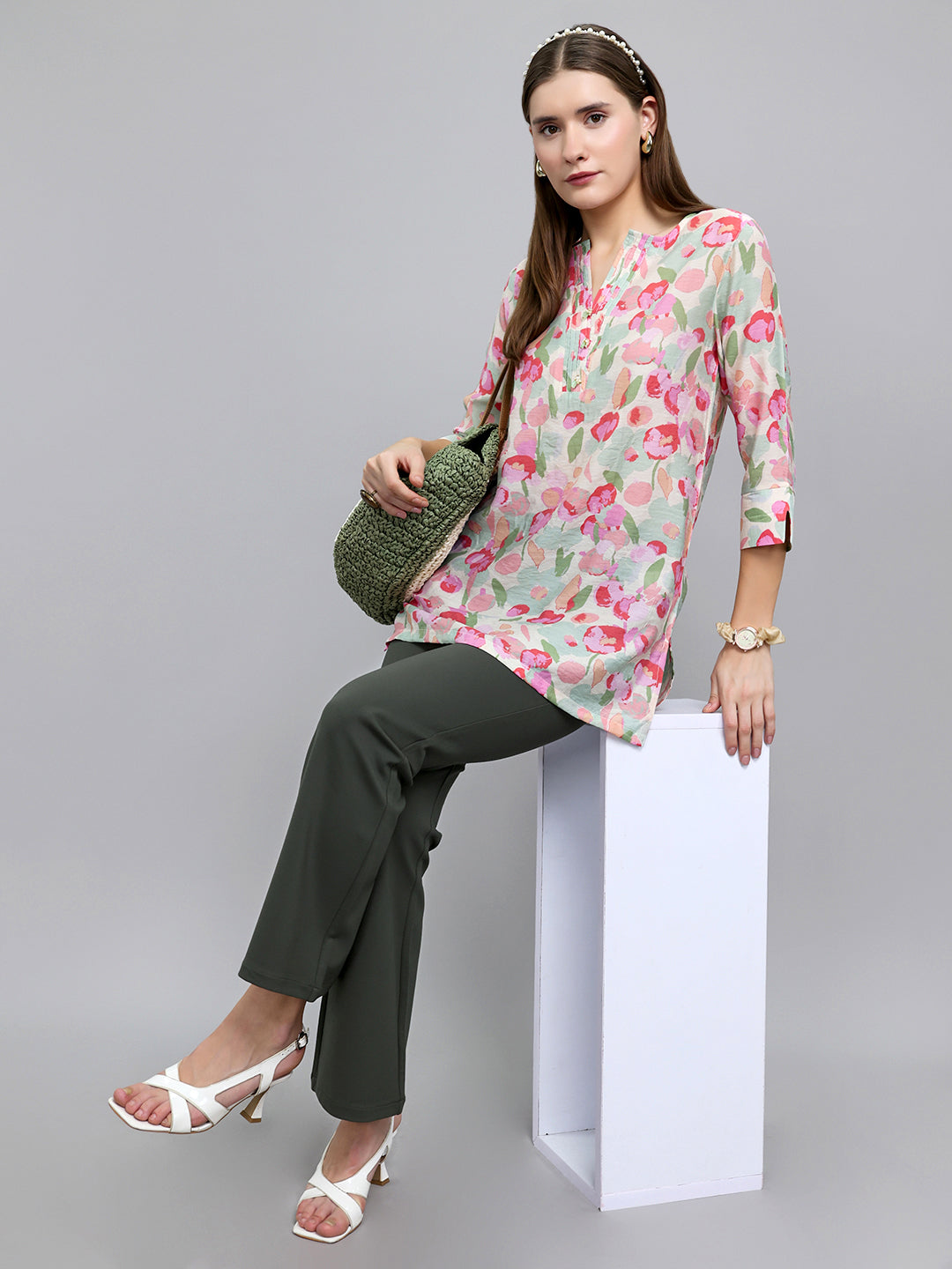 Women Pink Printed Fashion Neck 3/4th Sleeve Kurti