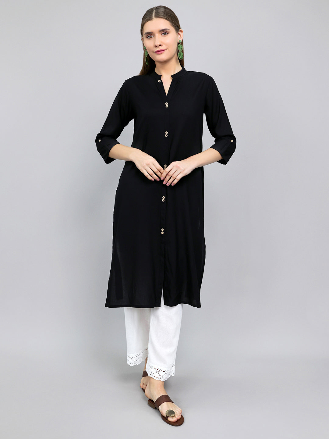 Women Black Solid Henley Neck 3/4th Sleeve Kurti