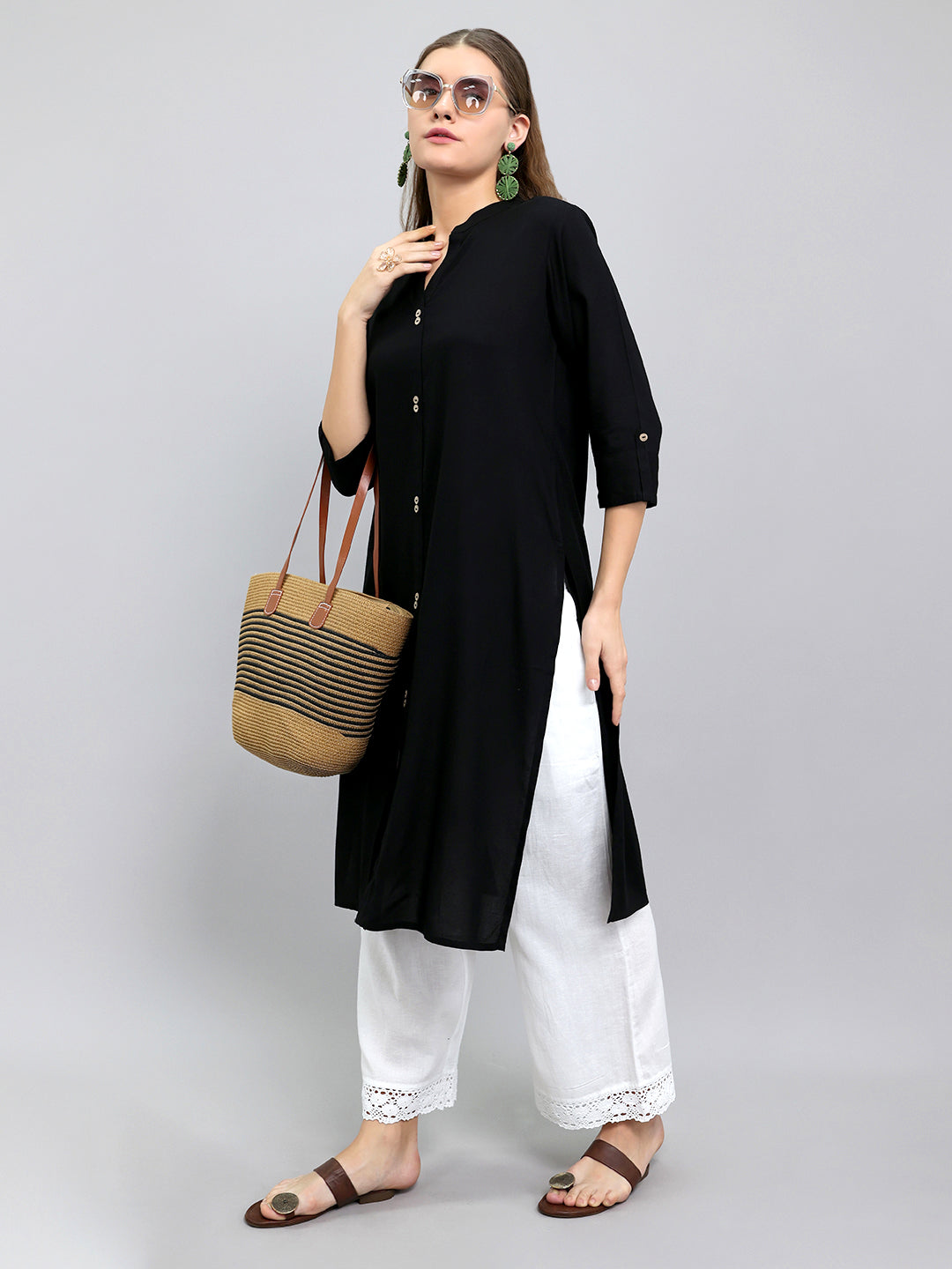 Women Black Solid Henley Neck 3/4th Sleeve Kurti