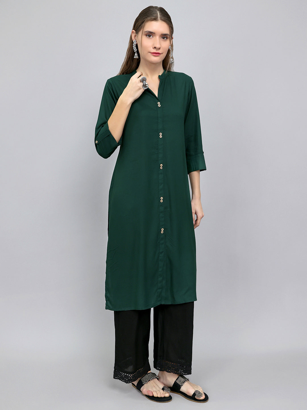Women Green Solid Henley Neck 3/4th Sleeve Kurti