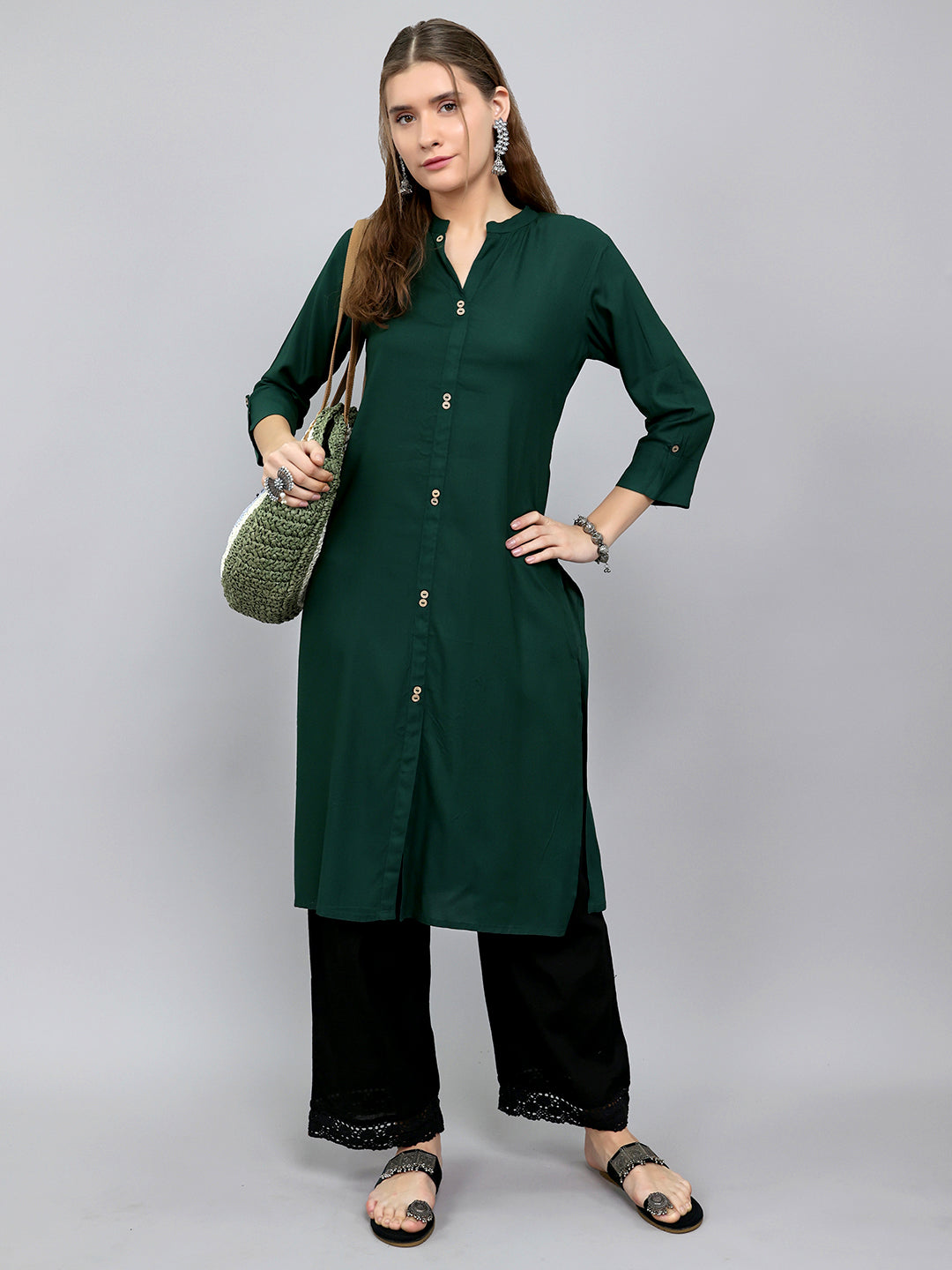 Women Green Solid Henley Neck 3/4th Sleeve Kurti