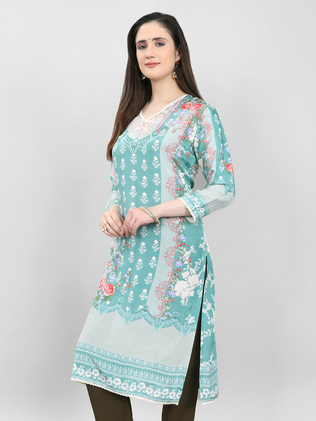 Women Blue Printed V Neck 3/4th Sleeve Kurti