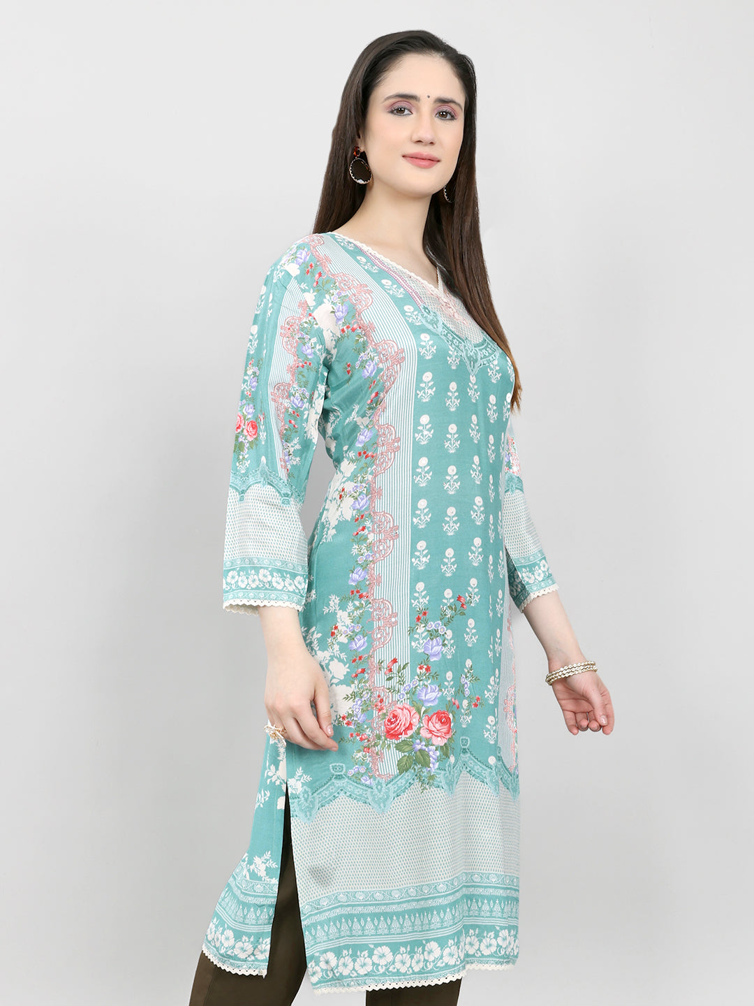 Women Blue Printed V Neck 3/4th Sleeve Kurti