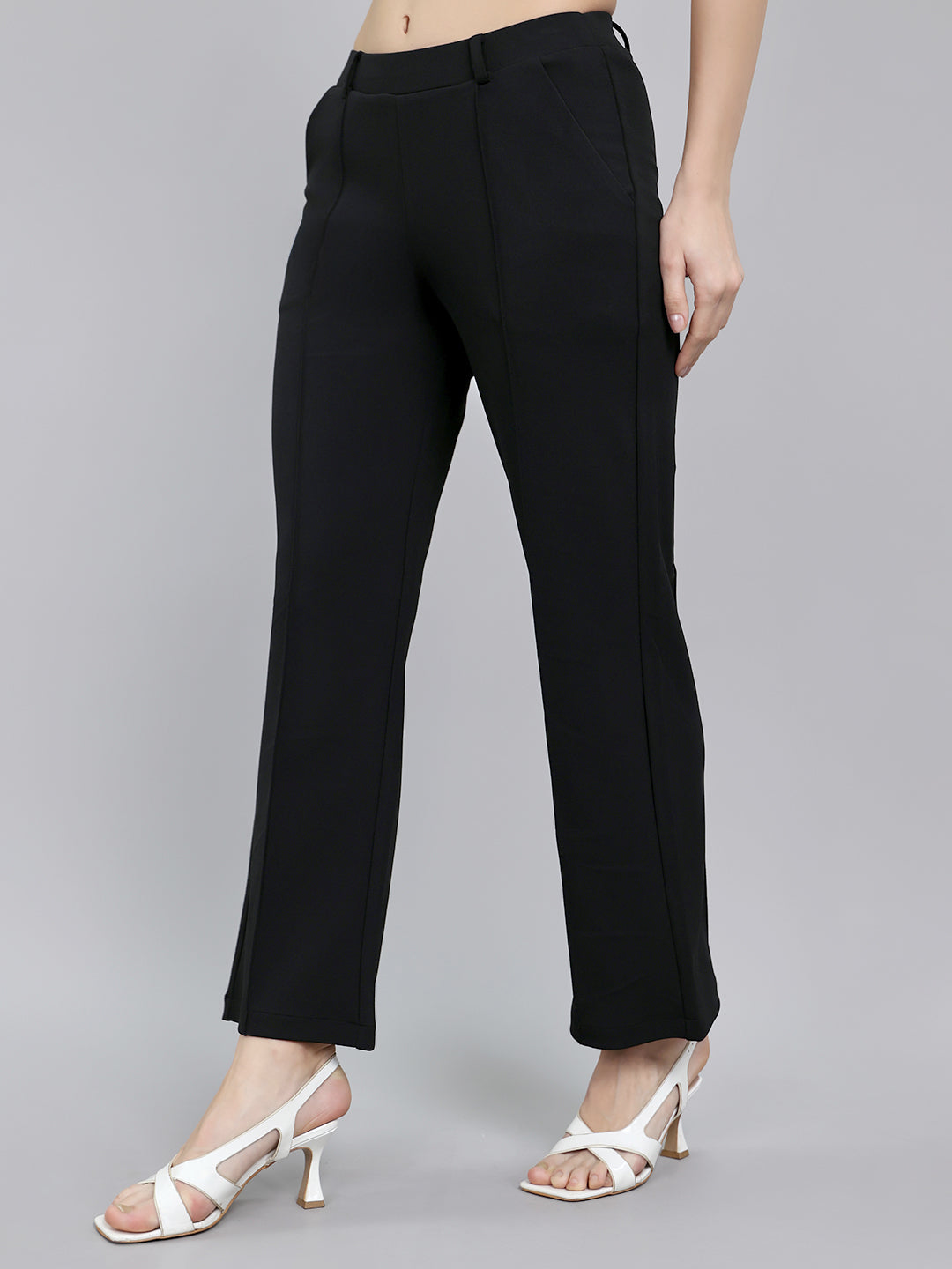 Women Black Solid Regular Fit Jegging