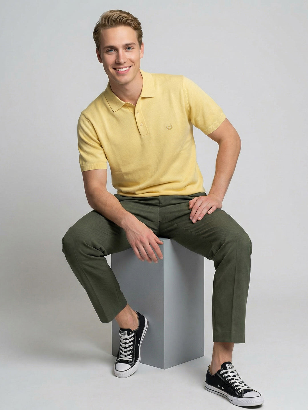 Men Yellow Solid Collar Half Sleeve T-Shirt