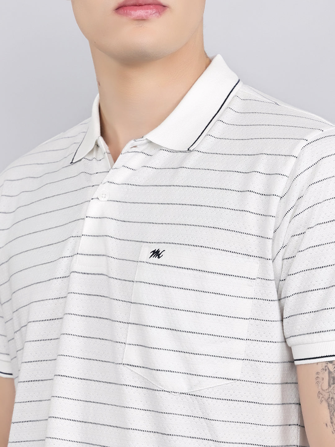 Men White Stripe Collar Half Sleeve T-Shirt
