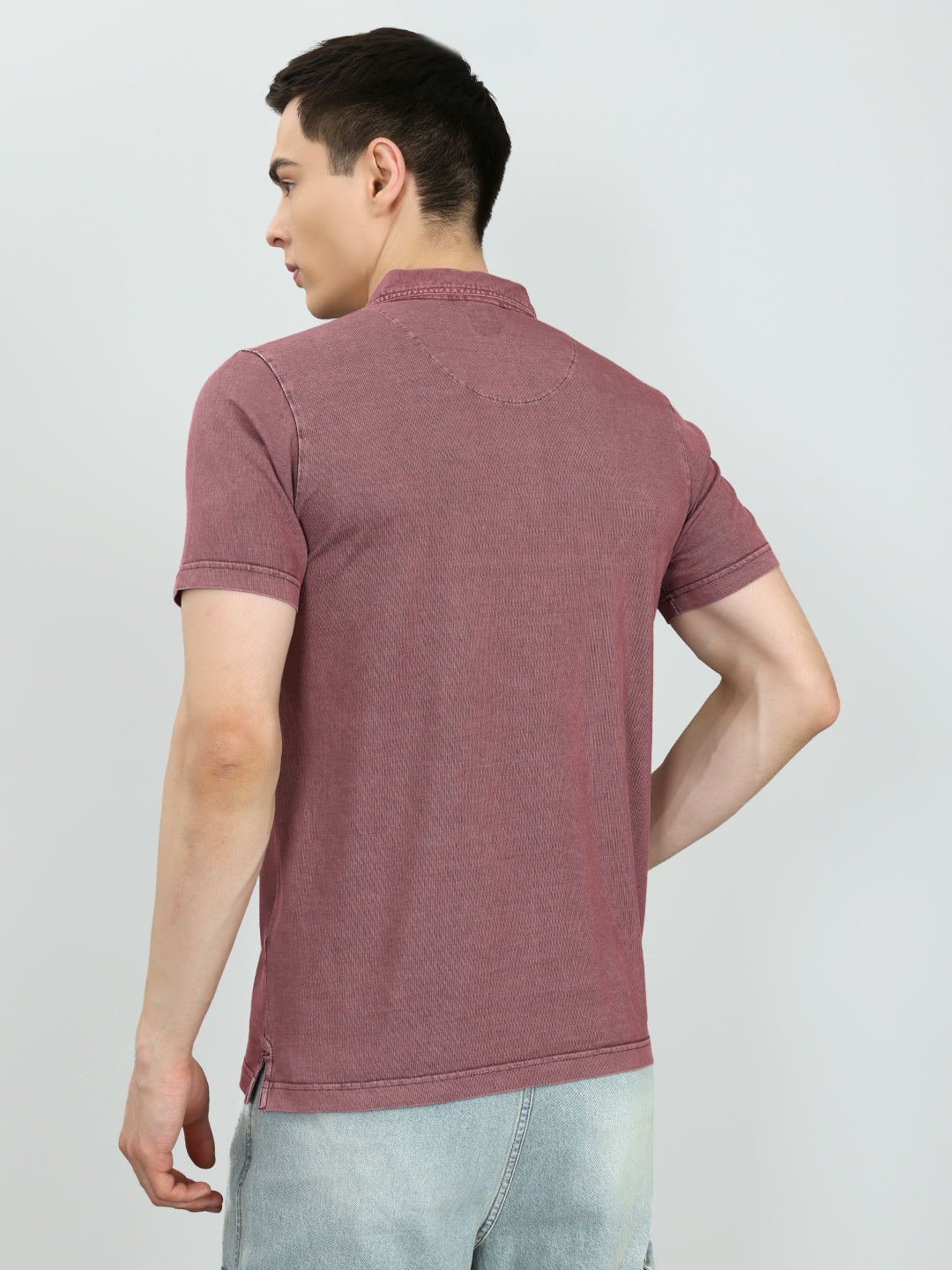 Men Mauve Solid Collar Half Sleeve T-Shirt