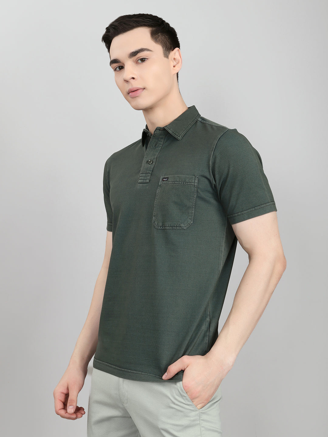 Men Dark Green Solid Collar Half Sleeve T-Shirt