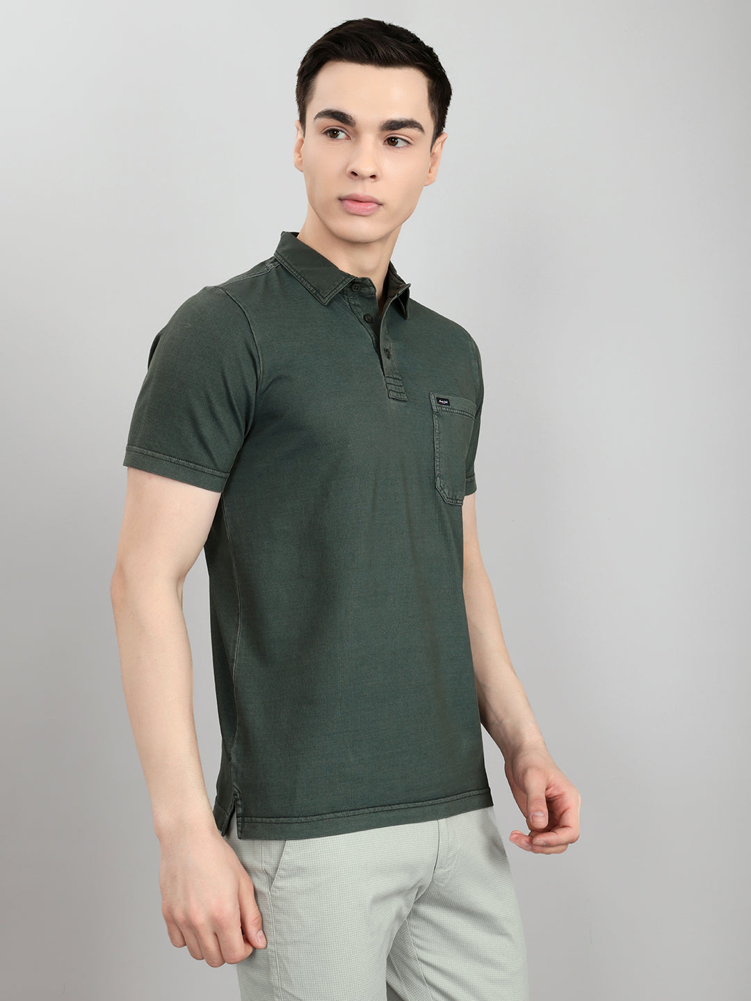 Men Dark Green Solid Collar Half Sleeve T-Shirt