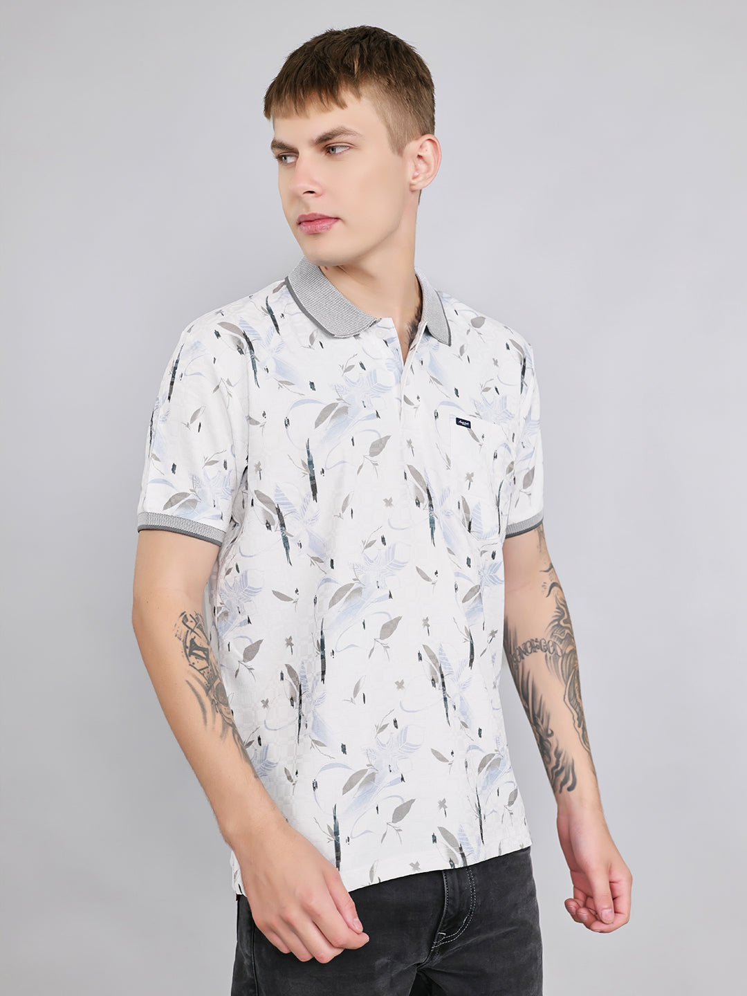 Men White Printed Collar Half Sleeve T-Shirt