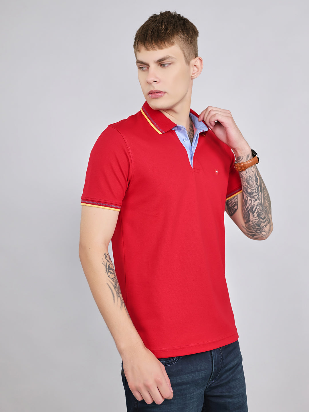 Men Red Solid Collar Half Sleeve T-Shirt