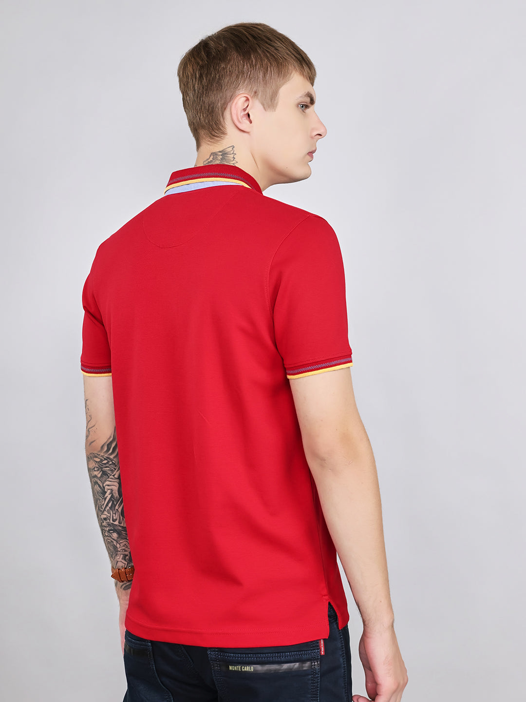 Men Red Solid Collar Half Sleeve T-Shirt