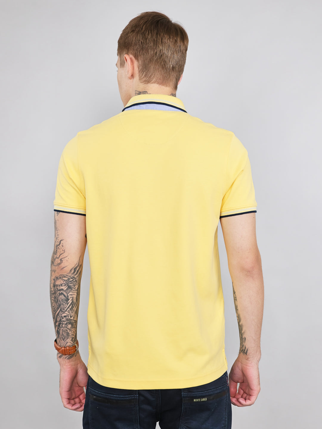 Men Yellow Solid Collar Half Sleeve T-Shirt