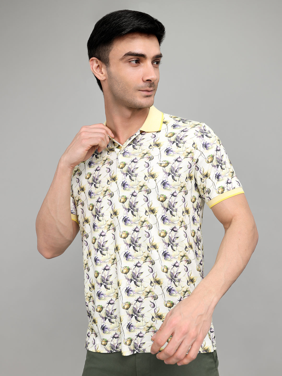 Men Yellow Solid Polo Collar Half Sleeve T-Shirt