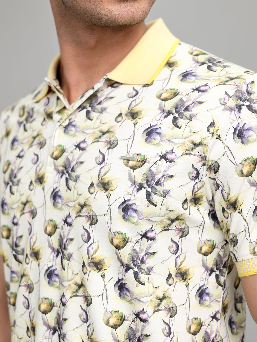 Men Yellow Solid Polo Collar Half Sleeve T-Shirt