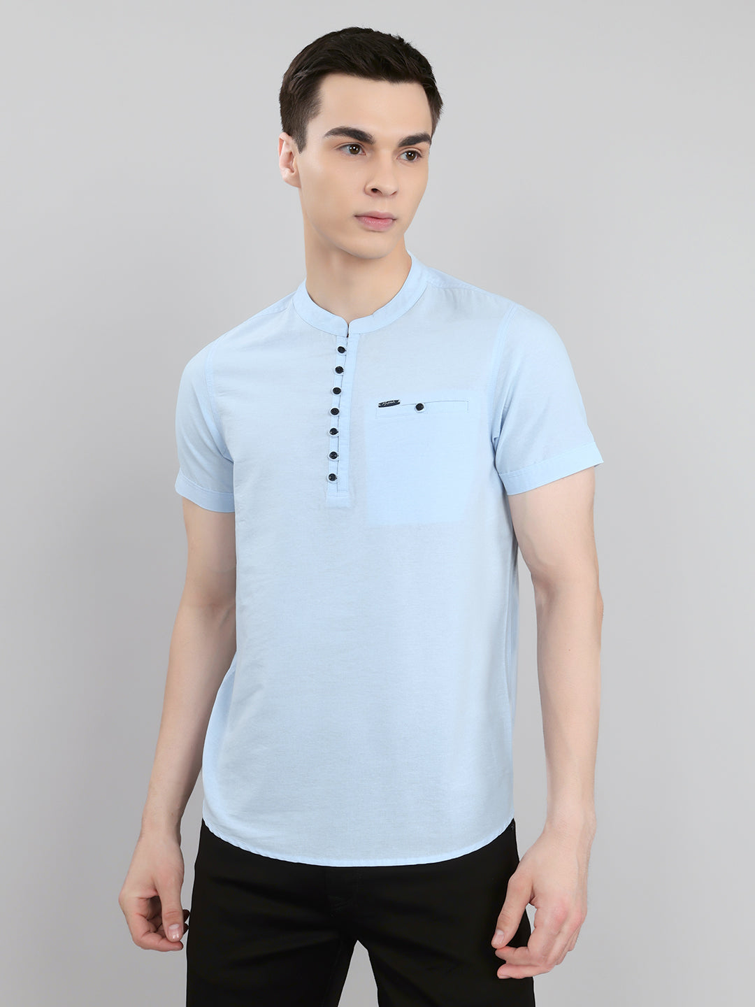 Men Sky Blue Solid Henley Neck Half Sleeve Kurta
