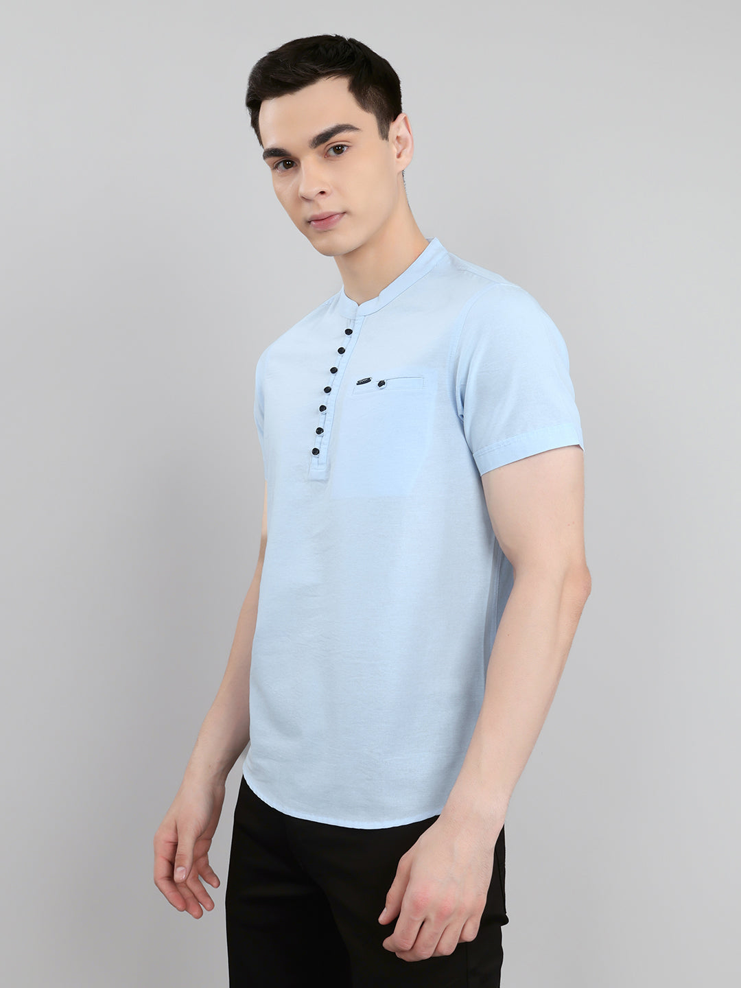 Men Sky Blue Solid Henley Neck Half Sleeve Kurta