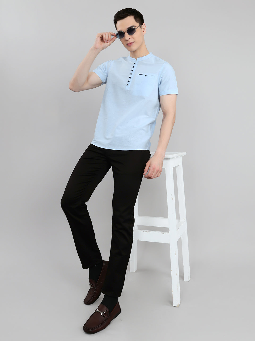 Men Sky Blue Solid Henley Neck Half Sleeve Kurta
