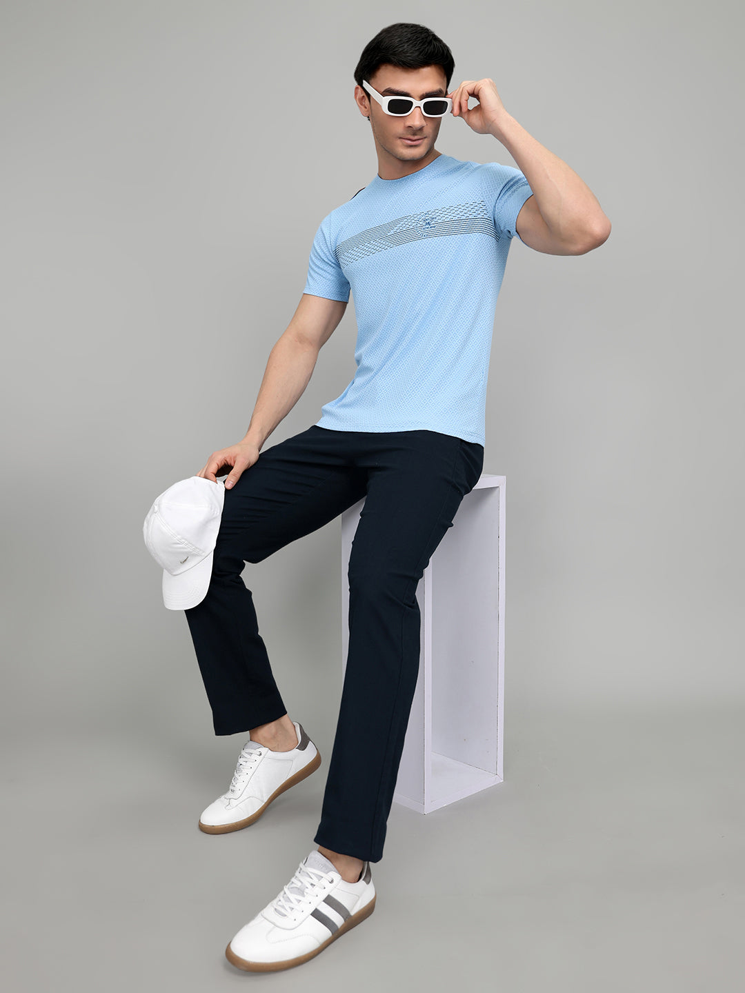 Men Sky Blue Solid Round Neck Half Sleeve T-Shirt