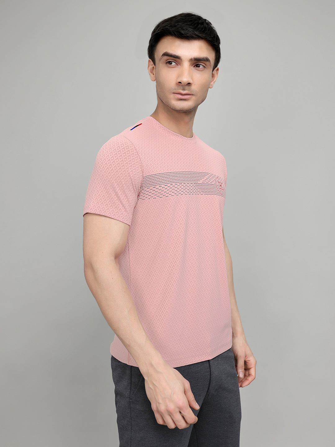 Men Pink Solid Round Neck Half Sleeve T-Shirt