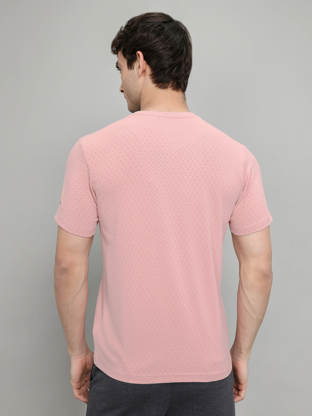 Men Pink Solid Round Neck Half Sleeve T-Shirt