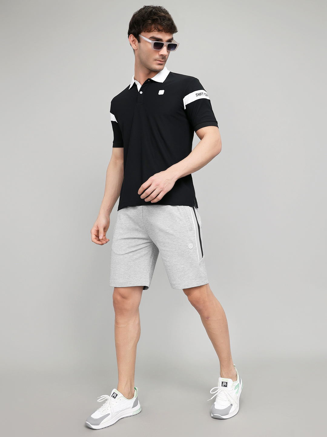 Men Grey Solid Slim Fit Bermuda