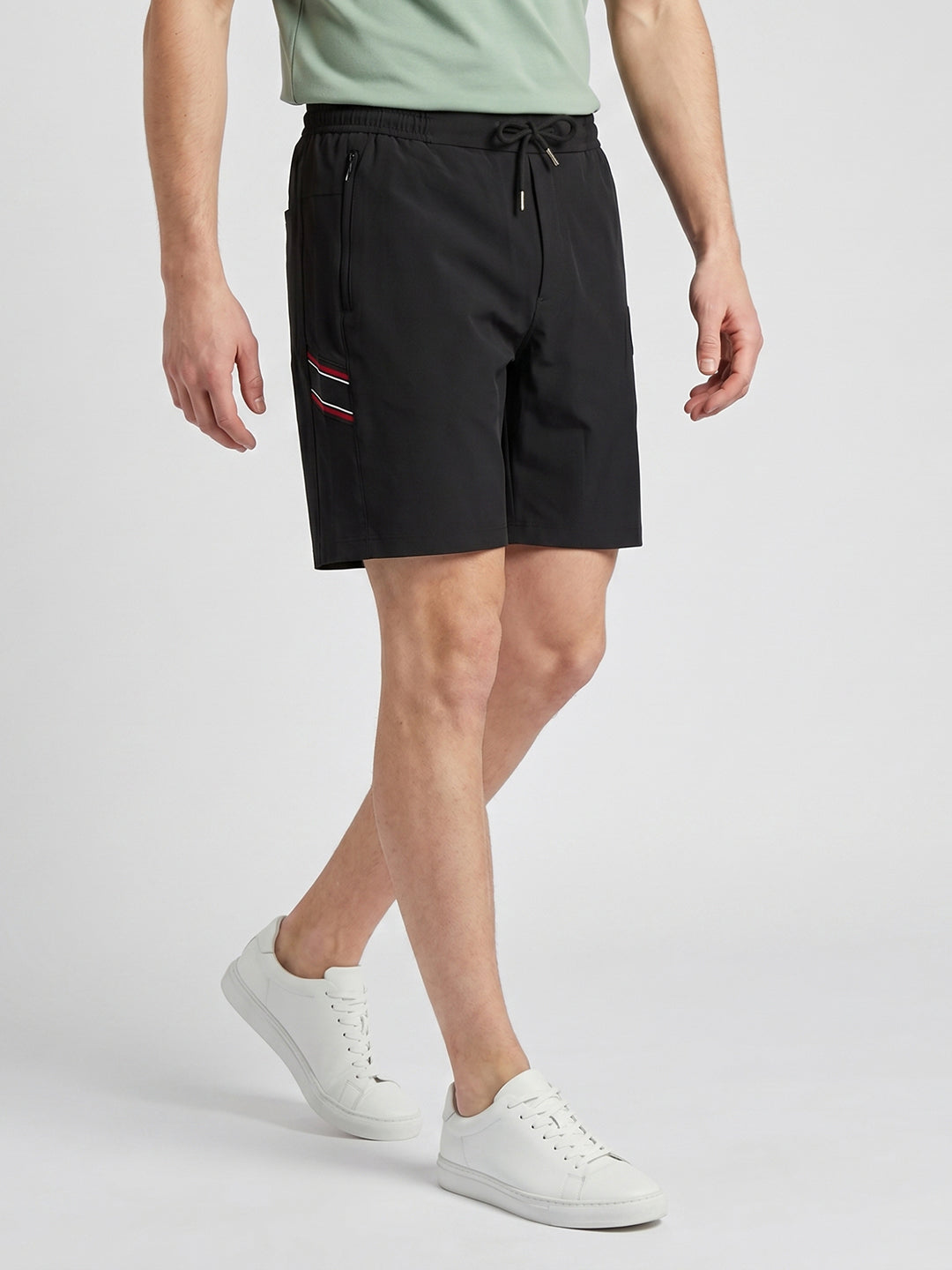 Men Black Solid Slim Fit Bermuda