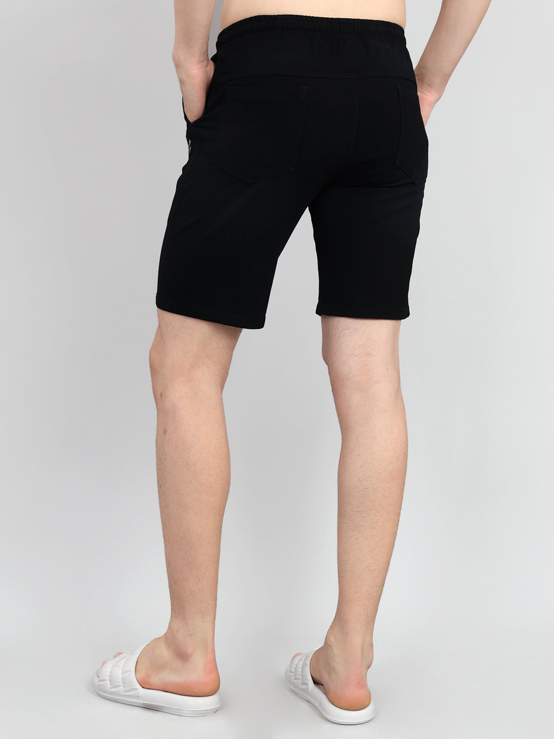 Men Black Solid Regular Fit Bermuda